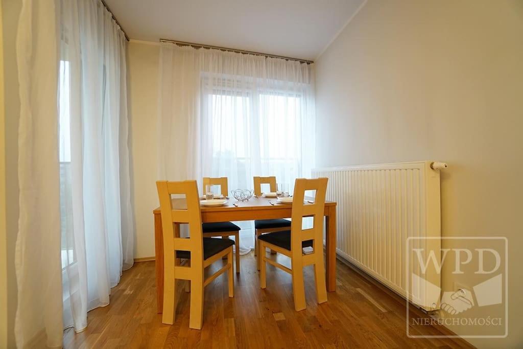 Modern Apartment-City Center-New Building-Garage Breslavia Exterior foto